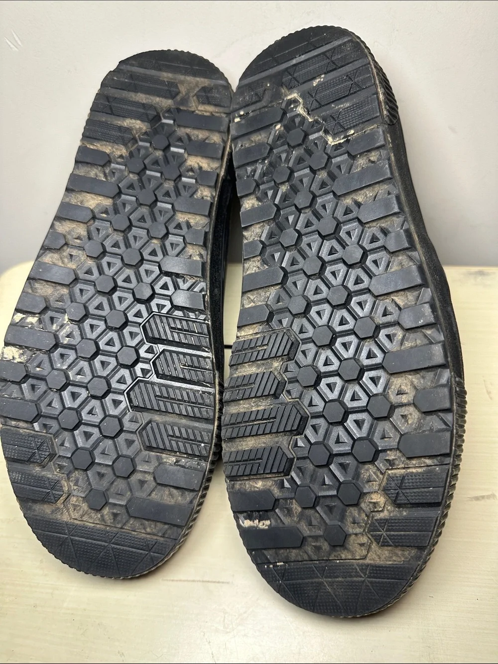 Vans suede gray with black grunge MTE ultra Cush winter boots